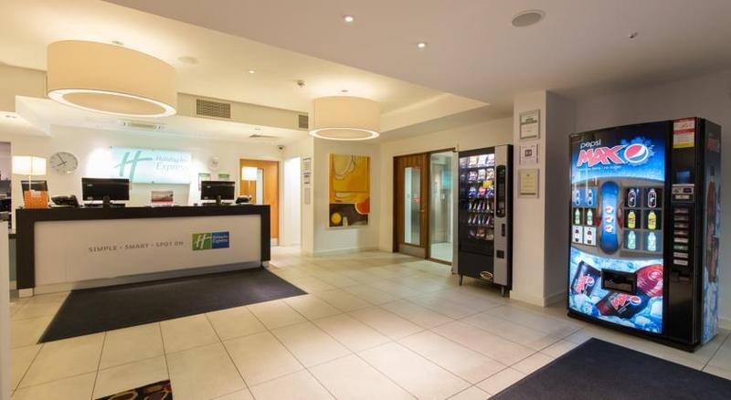 Holiday Inn Express Birmingham South A45, An Ihg Hotel Dış mekan fotoğraf
