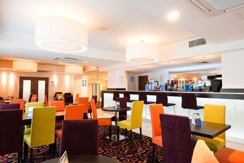 Holiday Inn Express Birmingham South A45, An Ihg Hotel Restoran fotoğraf